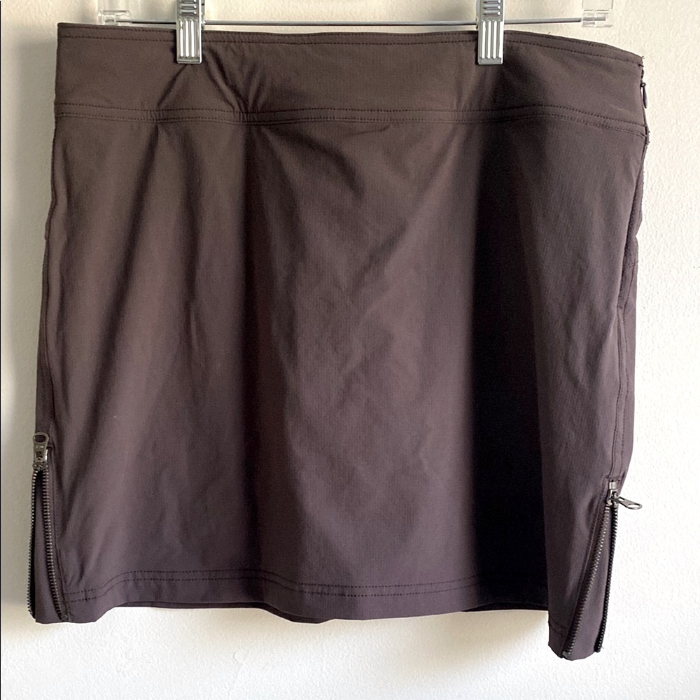 Athleta Skort Size 6 Dark Purple/ Mauve